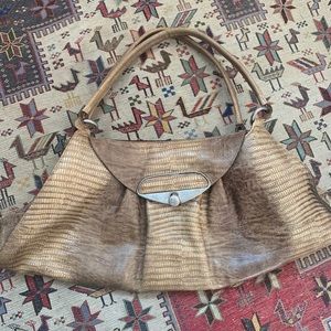 AUTHENTIC FURLA BAG 🐊💛